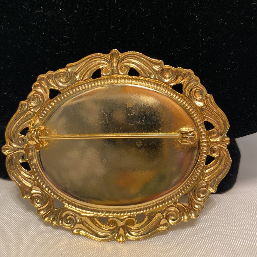 Broach - Picture 2 of 2